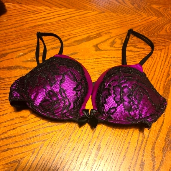 Victoria's Secret Other - Victoria's secret very sexy plunge push up bra Purple with black lace
